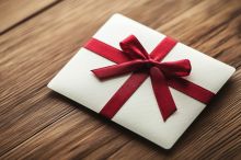 Foto: Geschenkumschlag mit Schleife